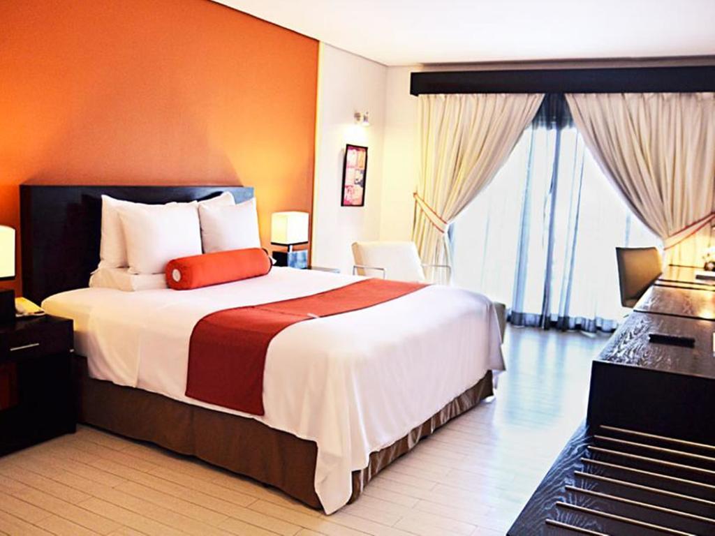 Thunderbird Resorts - Poro Point San Fernando City  Eksteriør bilde