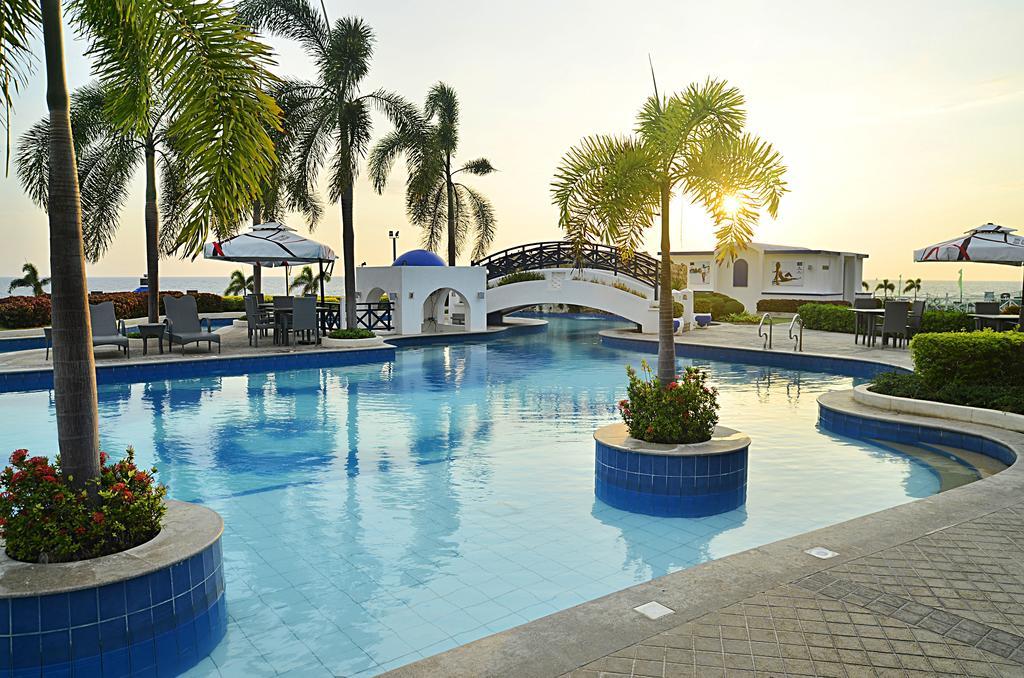 Thunderbird Resorts - Poro Point San Fernando City  Eksteriør bilde