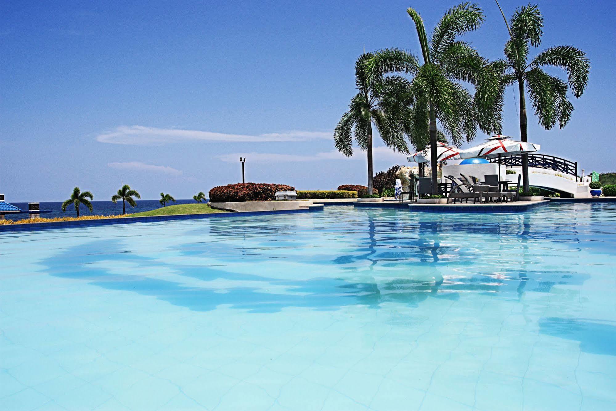 Thunderbird Resorts - Poro Point San Fernando City  Eksteriør bilde